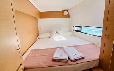 OLOKUM Denia BAREBOAT