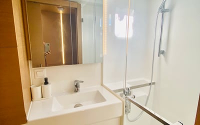 MOANA Mallorca CREWED