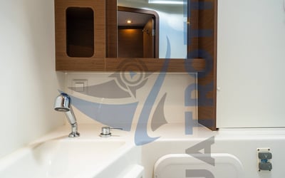 Silver VIII  (A/C and Generator)