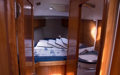 (1132 BG) (sails 2015)