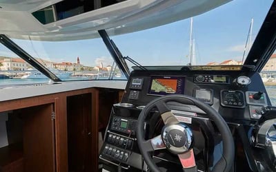 Merry Fisher 1095 FLY