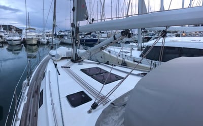 Bavaria 40 Cruiser in the Best Sailing Area - Photo 4