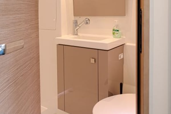 Lalena (WM - A/C - Generator)