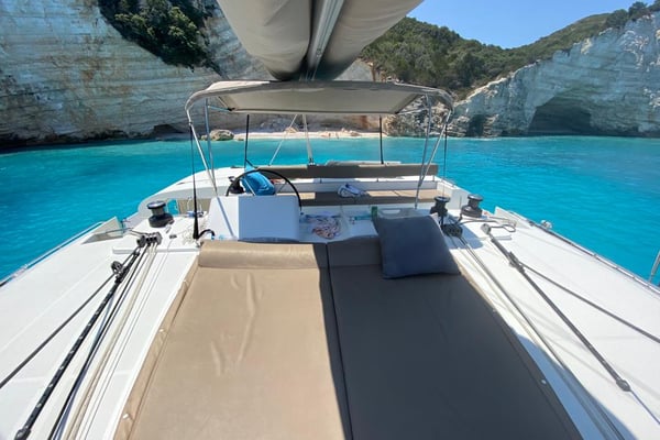 AEROPI  |⛵ VIP, Skippered Only, Watermaker, Generator, AC, BBQ