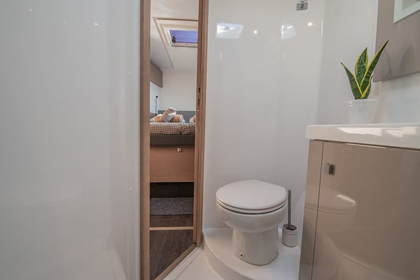 NOU NOU 1 - Skippered - Green Wave