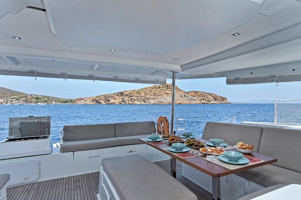 Helidoni - Skippered