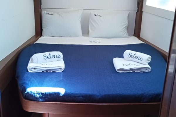 Selene | A/C generator watermaker