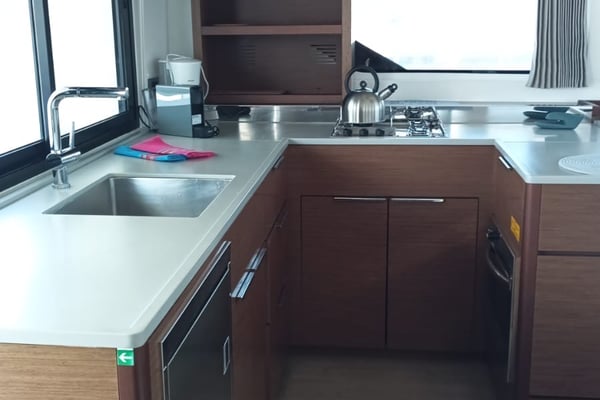 Selene | A/C generator watermaker