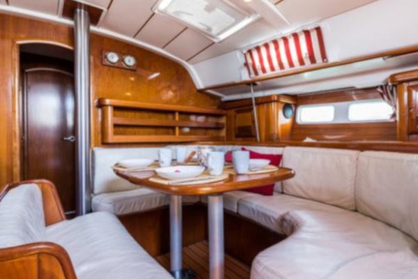 Simonetta (Bow Thruster, electric heads, Solar Panel)