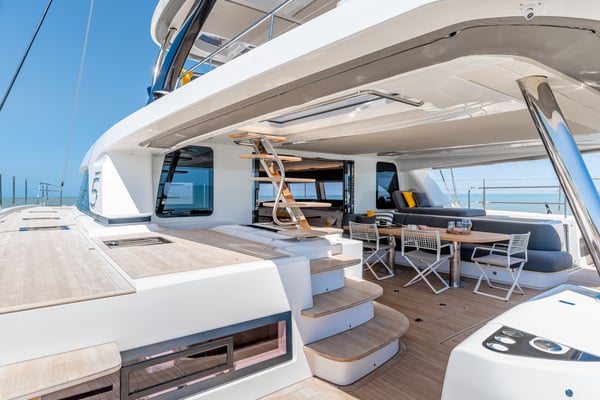 SAILUXE - La Controra