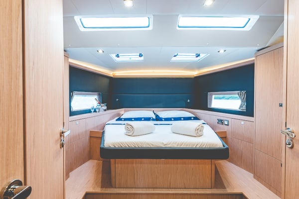 Axis Mundi A/C-GEN-SOLAR-ELEC.WC