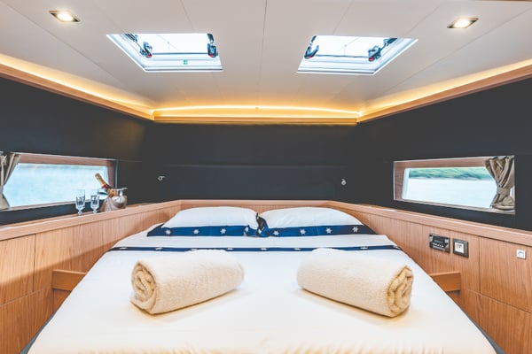 Axis Mundi A/C-GEN-SOLAR-ELEC.WC