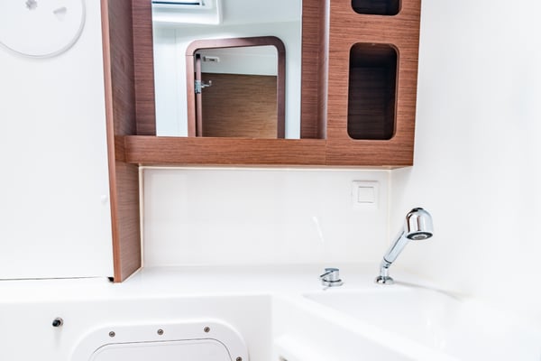 Beauty L A/C-GEN-WATER MAKER-SOLAR-ELEC.WC