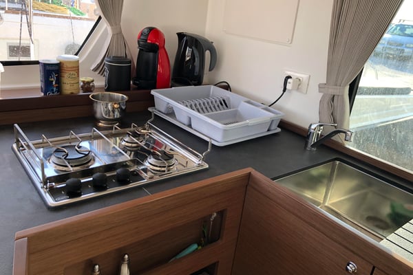 AKTIS (air condition, generator, watermaker)