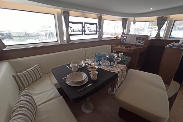 AKTIS (air condition, generator, watermaker)