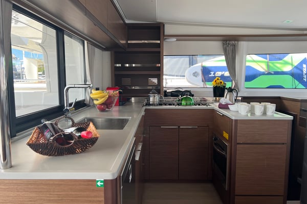 MPLE (air condition, generator, water maker)