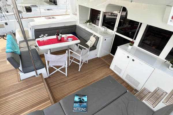 AMELIA (A/C, Generator, Watermaker)