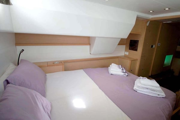 AMELIA (A/C, Generator, Watermaker)