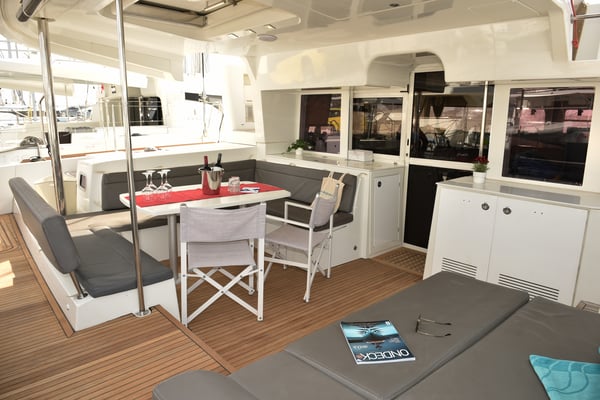 AMELIA (A/C, Generator, Watermaker)