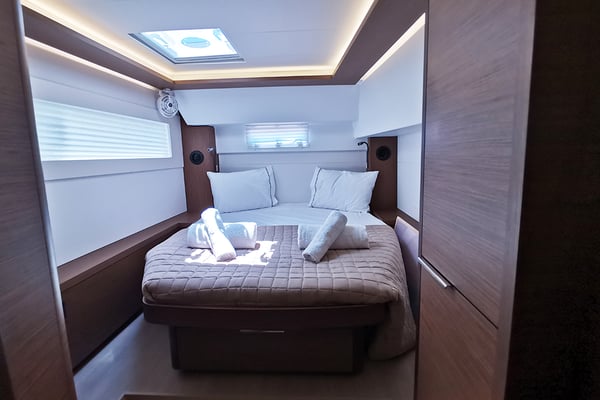 GALAXY (air condition, generator, water maker)    _Skippered Only_