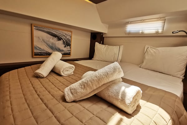 GALAXY (air condition, generator, water maker)    _Skippered Only_