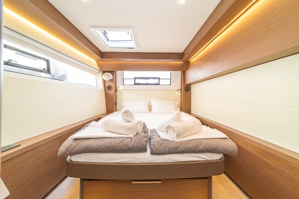 Reina (ONLY SKIPPERED)