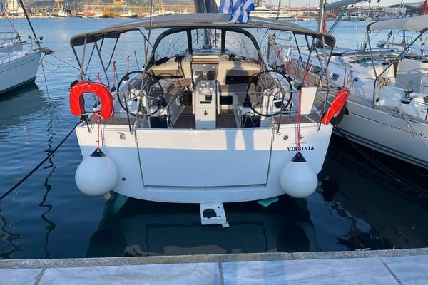 Virginia (A/C, Gen. 10kVA, Watermaker 160L/h, Electric Winch)