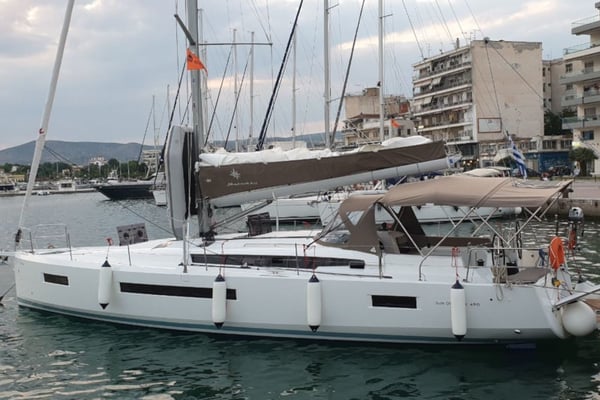 Helia (A/C, Gen. 10kVA, Electric Winch NEW 2022)