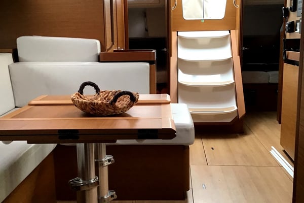 Helia (A/C, Gen. 10kVA, Electric Winch NEW 2022)