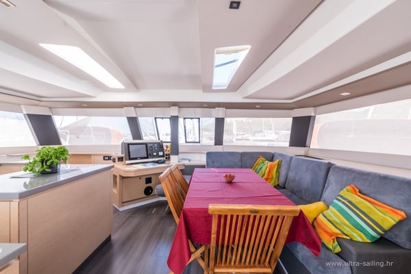 SABA 50 -  AC and generator