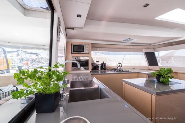 SABA 50 -  AC and generator