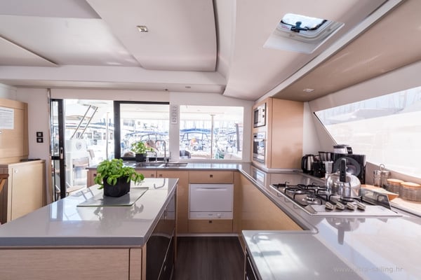 SABA 50 -  AC and generator