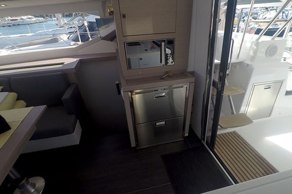 Fountaine Pajot Aastrea 42
