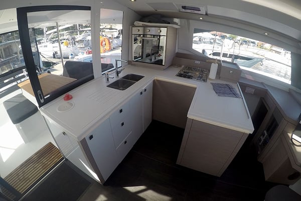Fountaine Pajot Aastrea 42
