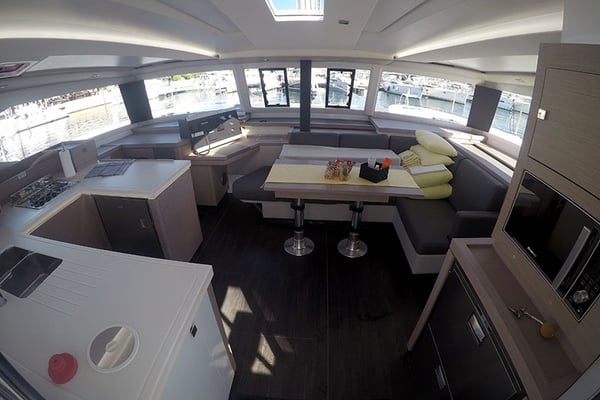 Fountaine Pajot Aastrea 42