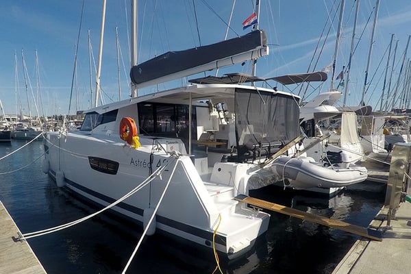 Fountaine Pajot Aastrea 42