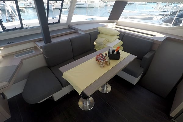 Fountaine Pajot Astrea 42