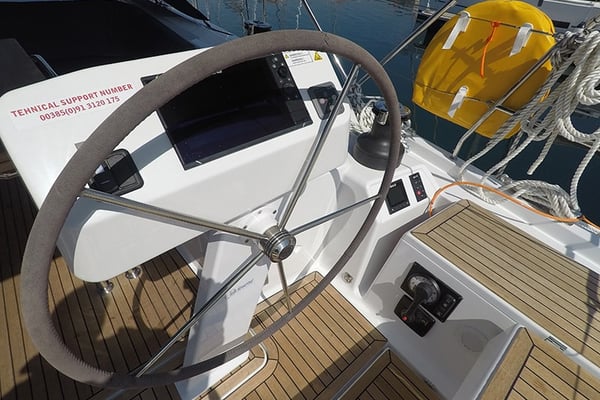 Hanse 508