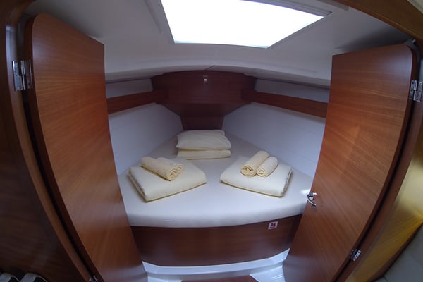 Dufour 350 interior