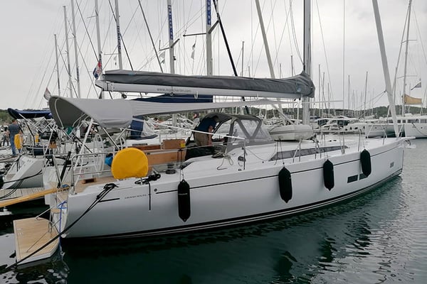 Grand Soleil 44