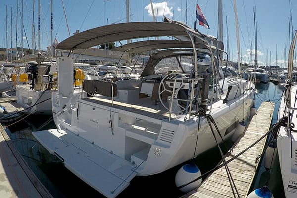 Dufour 470