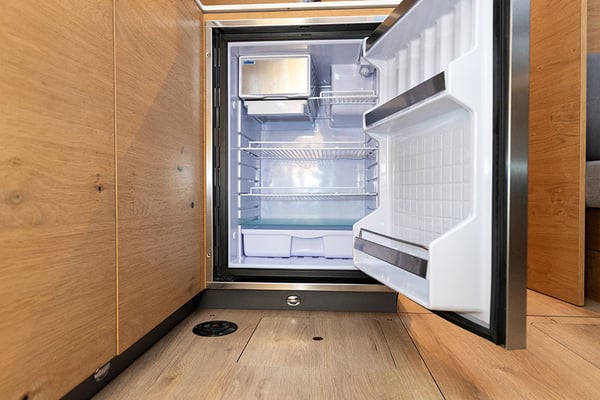 OLLIE new 2024 (air condition, cross-cut dacron sails)