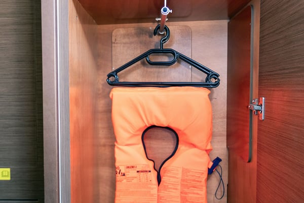 BYE BYE 2020 (air condition, generator)