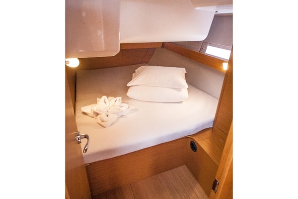 MALIN (owner version, new sails 2024., air condition, generator)