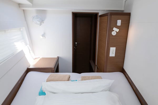 MONARCH 2020 (air condition, generator)