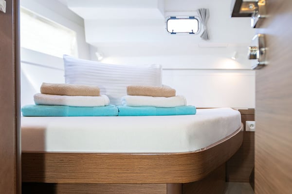 MONARCH 2020 (air condition, generator)