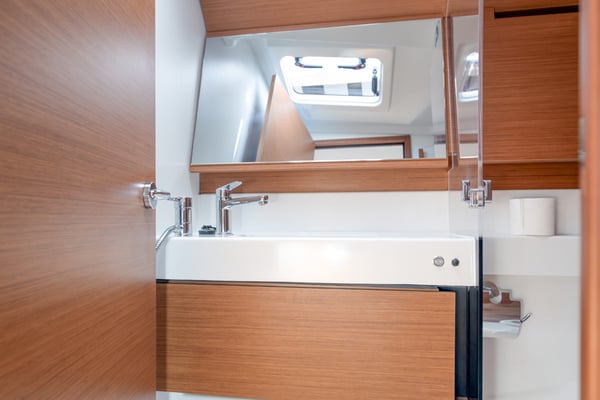 OLIVER new 2025 (air condition, solar panels)