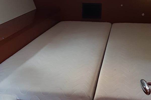 Senza Fine  ( A/C and Generator )