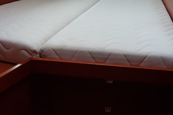 Senza Fine  ( A/C and Generator )