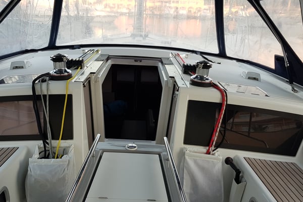 Senza Fine  ( A/C and Generator )